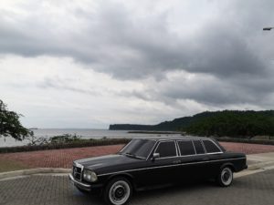 PLAYA-CALDERA-PUNTARENAS-COSTA-RICA.-MERCEDES-W123-LIMOUSINE-300D3e0fcc46c18c1a81.jpg